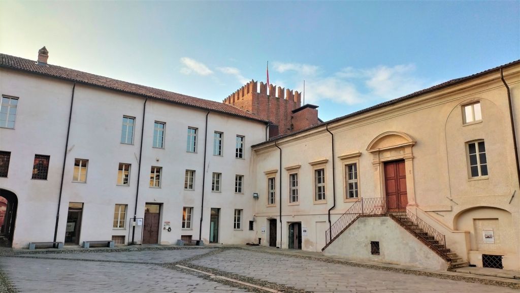 Castello, ottobre, sette mostre